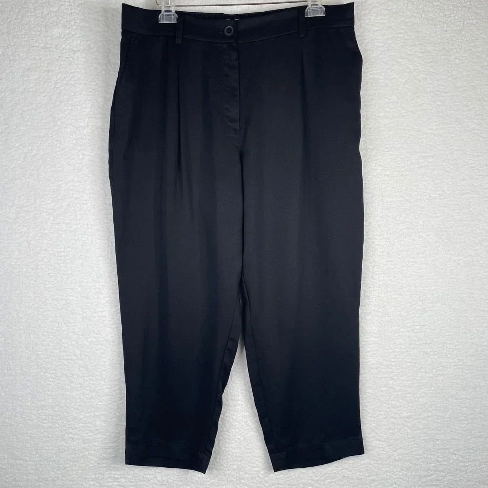 LOFT Curvy Pleated Tapered Pants Black 100% Lyocell Cropped Trousers 16P Womens